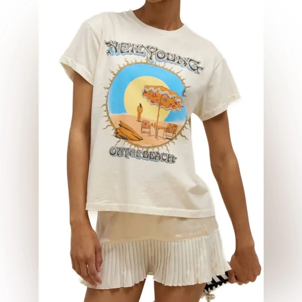 NWOT DAYDREAMER LA Neil Young On The Beach Tour Tee - Picture 6 of 8